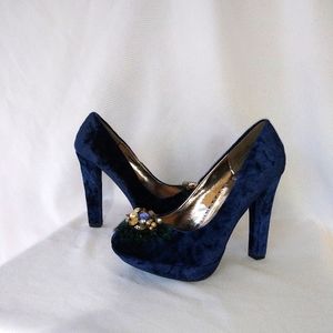 Rampage Blue Velvet Pumps Size 8